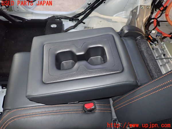 2UPJ-26737175]アウトランダーPHEV(GN0W)左2列目シート 中古_m0003.jpg