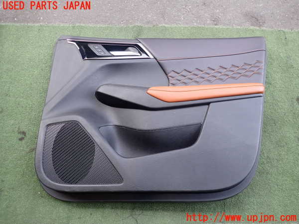 2UPJ-26731234]アウトランダーPHEV(GN0W)右前ドア内張り 中古_m0001.jpg