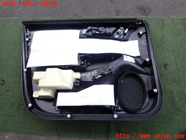 2UPJ-26731234]アウトランダーPHEV(GN0W)右前ドア内張り 中古_m0004.jpg