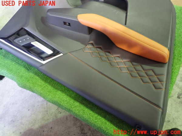 2UPJ-26731264]アウトランダーPHEV(GN0W)左前ドア内張り 中古_m0002.jpg
