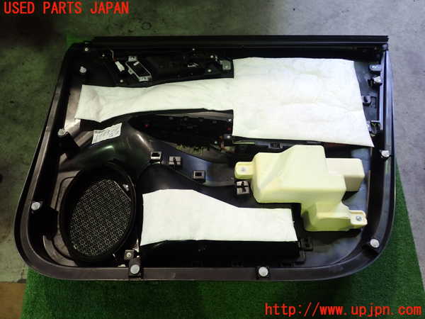 2UPJ-26731264]アウトランダーPHEV(GN0W)左前ドア内張り 中古_m0004.jpg