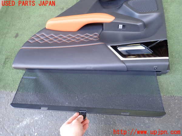 2UPJ-26731294]アウトランダーPHEV(GN0W)右後ドア内張り 中古_m0002.jpg