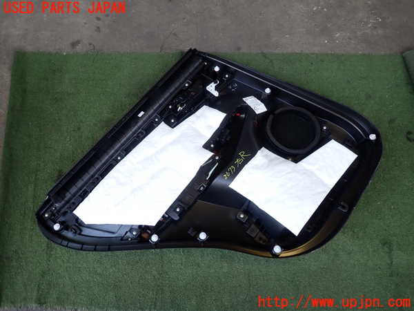 2UPJ-26731294]アウトランダーPHEV(GN0W)右後ドア内張り 中古_m0004.jpg