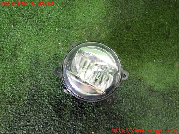 2UPJ-26741182]アウトランダーPHEV(GG2W)左フォグ 中古_m0001.jpg