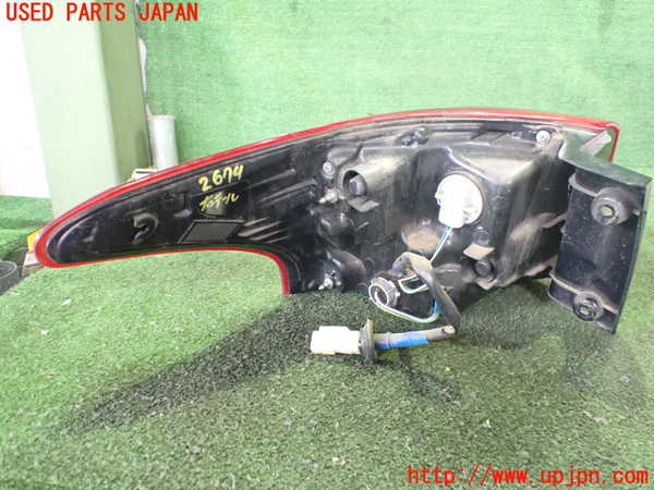 2UPJ-26741530]アウトランダーPHEV(GG2W)右テールランプ 中古_m0003.jpg