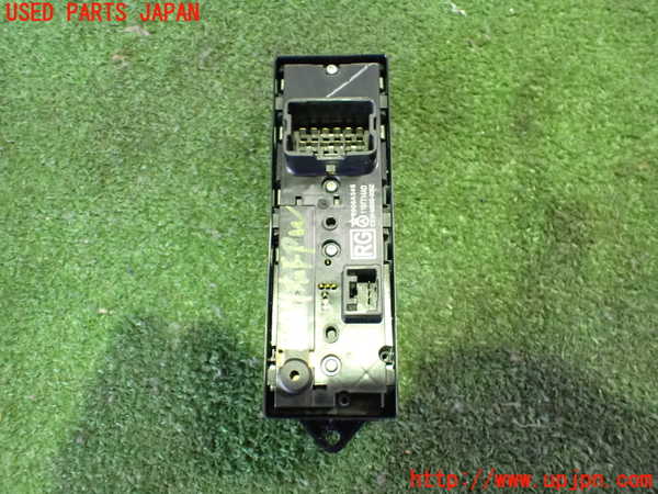 2UPJ-26746240]アウトランダーPHEV(GG2W)右前パワーウィンドウスイッチ 中古_m0002.jpg