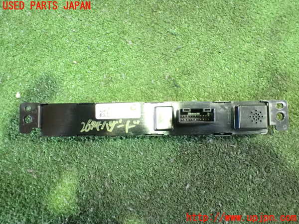 2UPJ-26746290]アウトランダーPHEV(GG2W)ハザードスイッチ 中古_m0002.jpg