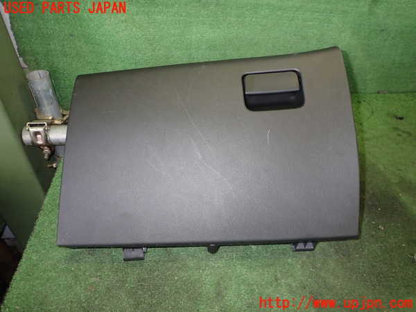 2UPJ-26747516]アウトランダーPHEV(GG2W)グローブボックス1 中古_m0001.jpg