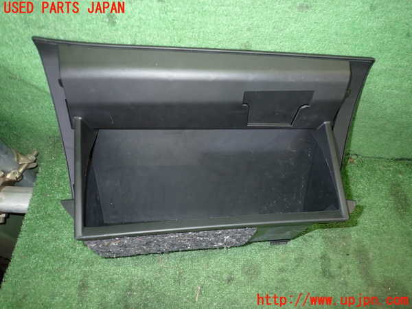 2UPJ-26747516]アウトランダーPHEV(GG2W)グローブボックス1 中古_m0004.jpg