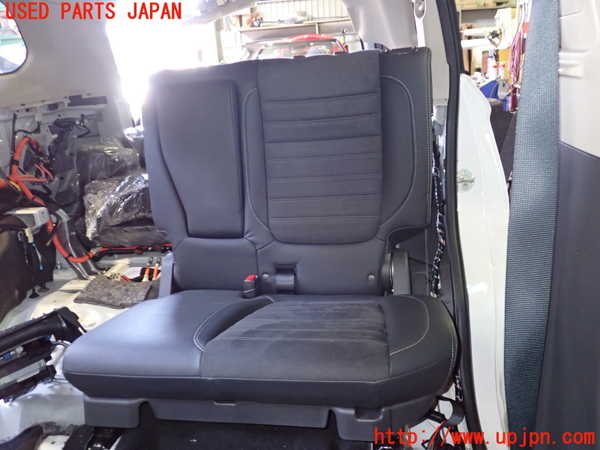 2UPJ-26747175]アウトランダーPHEV(GG2W)左2列目シート 中古_m0001.jpg