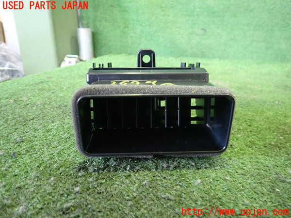 2UPJ-26747528]アウトランダーPHEV(GG2W)エアコン吹き出し口3 (左) 中古_m0002.jpg