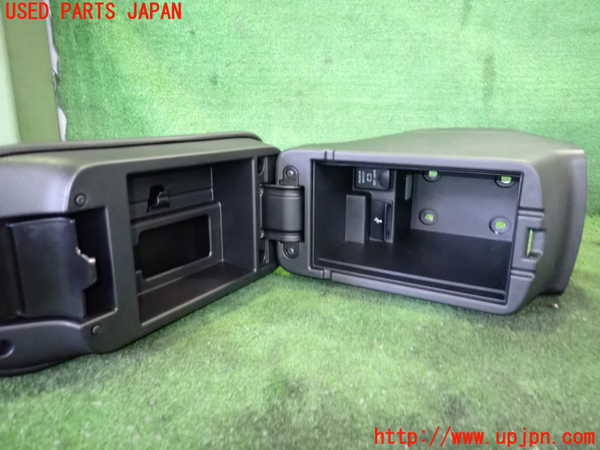 2UPJ-26747540]アウトランダーPHEV(GG2W)センターコンソール 中古_m0003.jpg