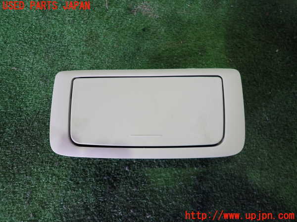 2UPJ-26747841]アウトランダーPHEV(GG2W)小物入れ1 中古_m0001.jpg