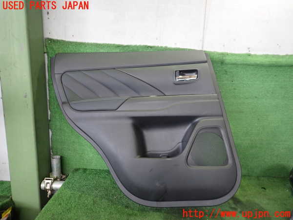 2UPJ-26741324]アウトランダーPHEV(GG2W)左後ドア内張り 中古_m0001.jpg
