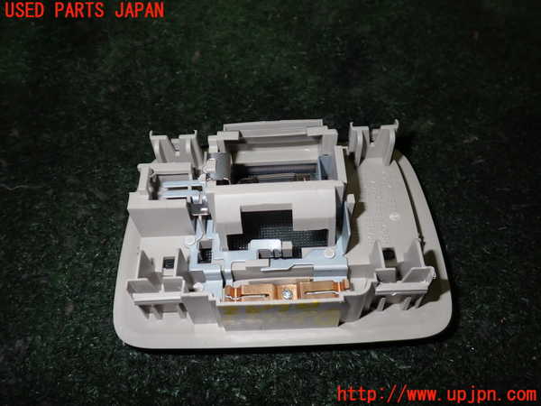 2UPJ-26746413]アウトランダーPHEV(GG2W)ルームランプ3 (ラゲッジ真中) 中古_m0002.jpg