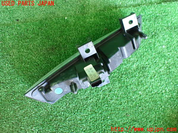 2UPJ-26751152]ルノー・ルーテシア(RM5M1)左コーナーランプ 中古_m0003.jpg