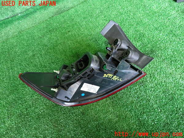 2UPJ-26751530]ルノー・ルーテシア(RM5M1)右テールランプ 中古_m0003.jpg