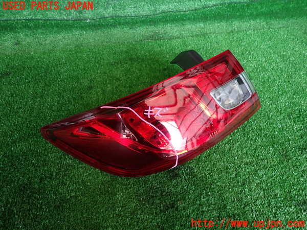 2UPJ-26751536]ルノー・ルーテシア(RM5M1)左テールランプ 中古_m0001.jpg