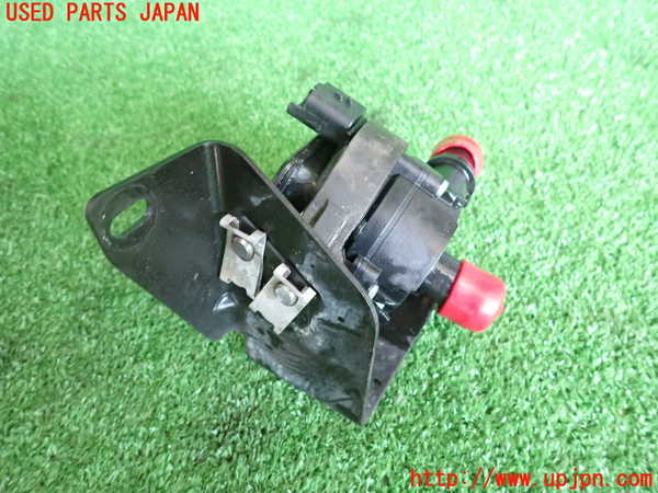 2UPJ-26752110]ルノー・ルーテシア(RM5M1)ウォーターポンプ 中古_m0002.jpg