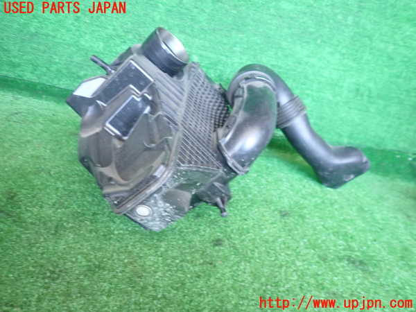 2UPJ-26752560]ルノー・ルーテシア(RM5M1)エアクリーナーボックス 中古_m0002.jpg