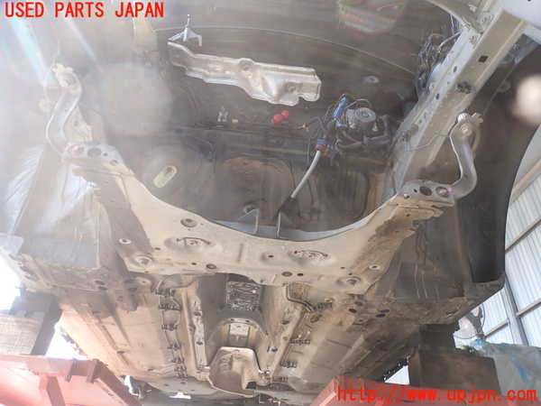 2UPJ-26755285]ルノー・ルーテシア(RM5M1)フロントメンバー 中古_m0001.jpg