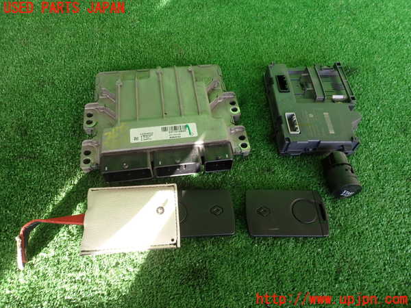 2UPJ-26756110]ルノー・ルーテシア(RM5M1)エンジンコンピューター 中古_m0001.jpg
