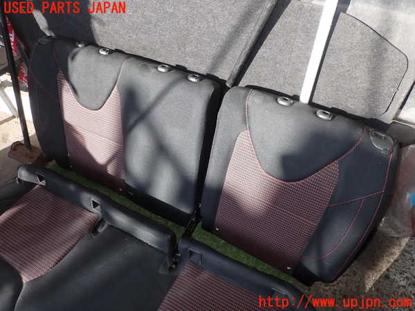 2UPJ-26757385]ルノー・ルーテシア(RM5M1)リアシート 中古_m0002.jpg