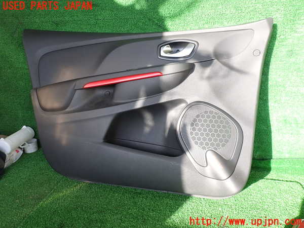 2UPJ-26751264]ルノー・ルーテシア(RM5M1)左前ドア内張り 中古_m0001.jpg