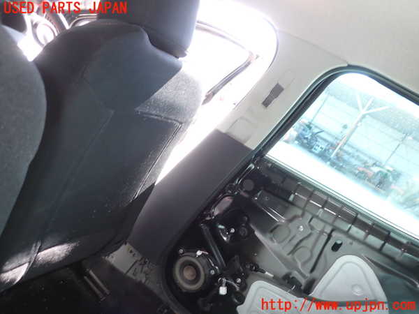 2UPJ-26757665]ルノー・ルーテシア(RM5M1)右センターピラートリム 中古_m0001.jpg
