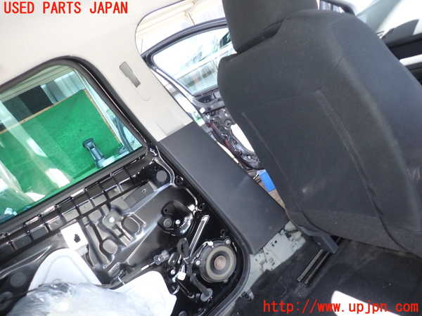 2UPJ-26757670]ルノー・ルーテシア(RM5M1)左センターピラートリム 中古_m0001.jpg