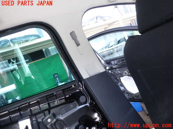 2UPJ-26757670]ルノー・ルーテシア(RM5M1)左センターピラートリム 中古_m0002.jpg