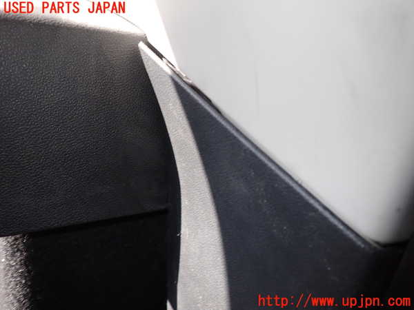 2UPJ-26757680]ルノー・ルーテシア(RM5M1)左リアピラートリム 中古_m0004.jpg