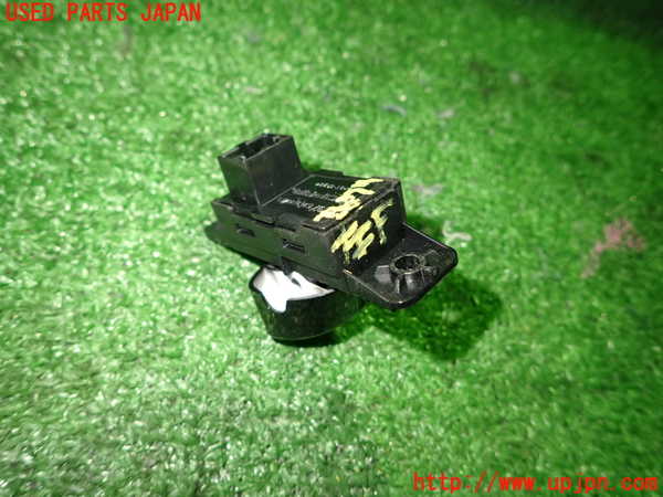 5UPJ-26776245]アバルト・595(31214T)左前パワーウィンドウスイッチ 中古_m0002.jpg