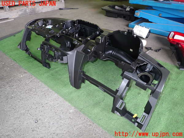 5UPJ-26777505]アバルト・595(31214T)ダッシュボード 中古_m0002.jpg