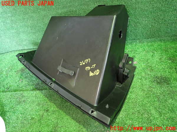 5UPJ-26777516]アバルト・595(31214T)グローブボックス1 中古_m0003.jpg
