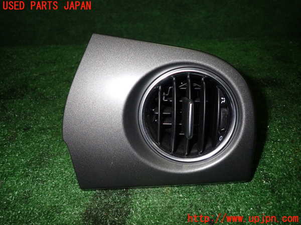 5UPJ-26777526]アバルト・595(31214T)エアコン吹き出し口1 右 中古_m0001.jpg