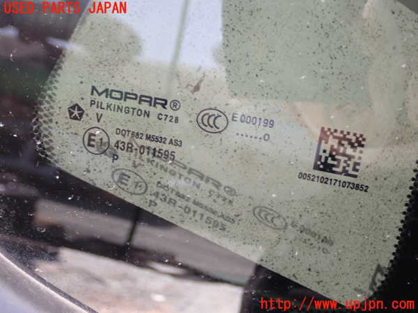 5UPJ-26781380]ジープ・レネゲード(BV13PM)右クォーターガラス 43R-011595 中古_m0002.jpg