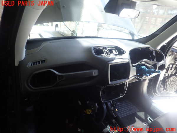 5UPJ-26787505]ジープ・レネゲード(BV13PM)ダッシュボード 中古_m0001.jpg