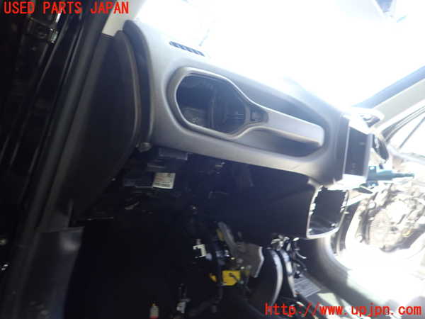 5UPJ-26787505]ジープ・レネゲード(BV13PM)ダッシュボード 中古_m0002.jpg