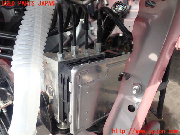 2UPJ-26794040]CX-5(KFEP)ABSアクチュエーター 中古_m0001.jpg