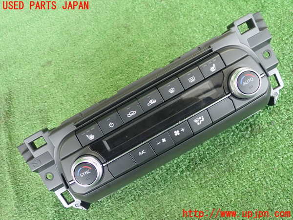 2UPJ-26796066]CX-5(KFEP)エアコンスイッチ1 中古_m0001.jpg