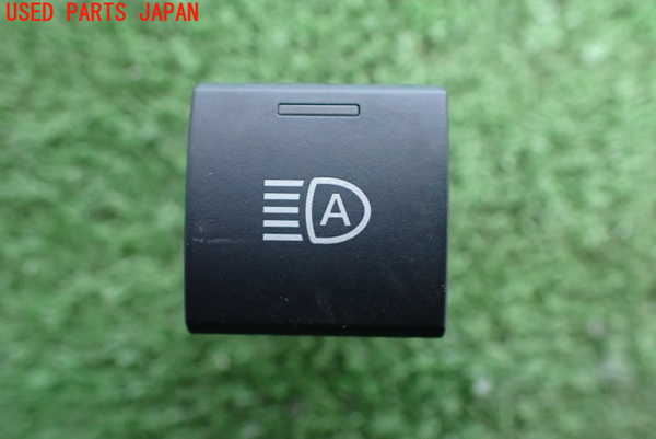 2UPJ-26806309]ヤリス(YARIS) ハイブリッド(MXPH15)スイッチ4 (ヘッドライトオート) 中古_m0003.jpg