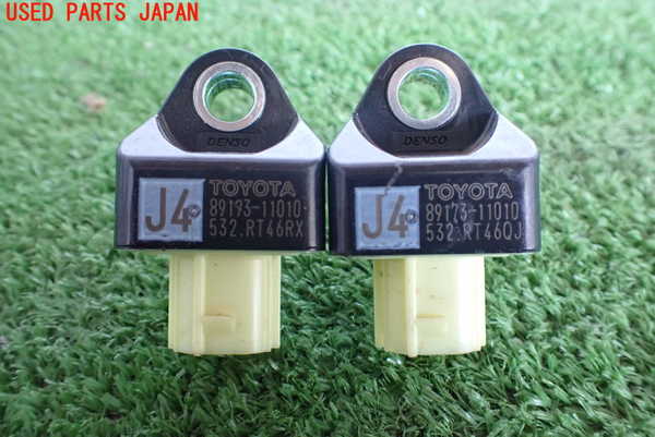 5UPJ-26806356]ヤリス(YARIS) ハイブリッド(MXPH15)エアバッグセンサー1 中古_m0001.jpg