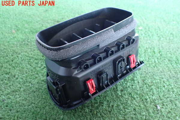 2UPJ-26807528]ヤリス(YARIS) ハイブリッド(MXPH15)エアコン吹き出し口3 (右) 中古_m0005.jpg