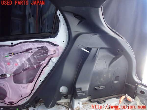 5UPJ-26807675]ヤリス(YARIS) ハイブリッド(MXPH15)右リアピラートリム 【ジャンク品】 中古_m0001.jpg