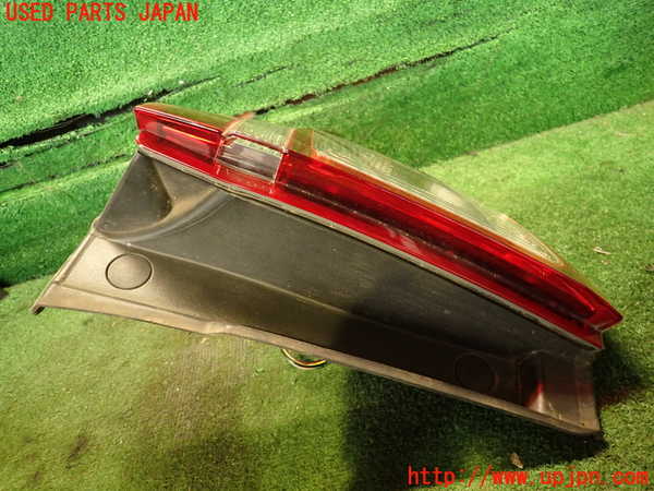 2UPJ-26811530]エクスプローラー(1FMHK9)右テールランプ 中古_m0002.jpg
