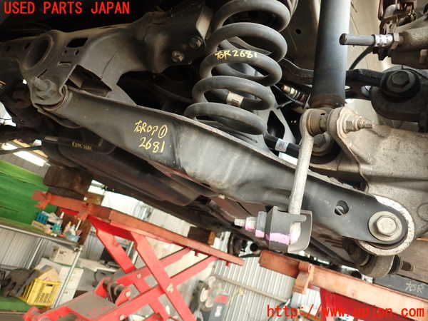 2UPJ-26815200]エクスプローラー(1FMHK9)右リアロアアーム1 中古_m0001.jpg