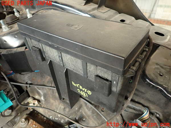2UPJ-26816741]エクスプローラー(1FMHK9)ヒューズボックス1 中古_m0001.jpg