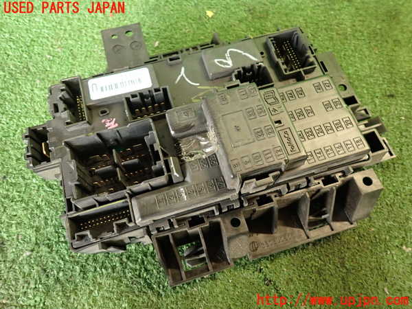 2UPJ-26816742]エクスプローラー(1FMHK9)ヒューズボックス2 中古_m0001.jpg