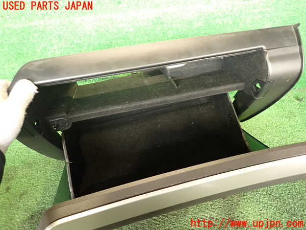 2UPJ-26817516]エクスプローラー(1FMHK9)グローブボックス1 【ジャンク品】 中古_m0003.jpg